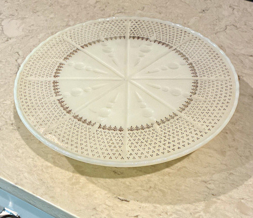 White milk glass - milk, round