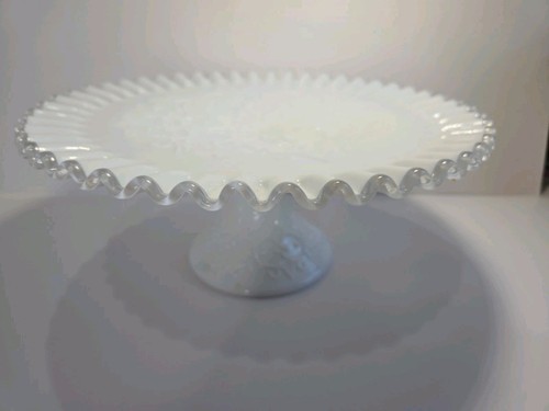 Fenton spanish lace - fenton, pedestal